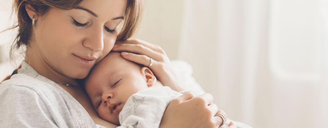 Kontaktläätsed noorele emale