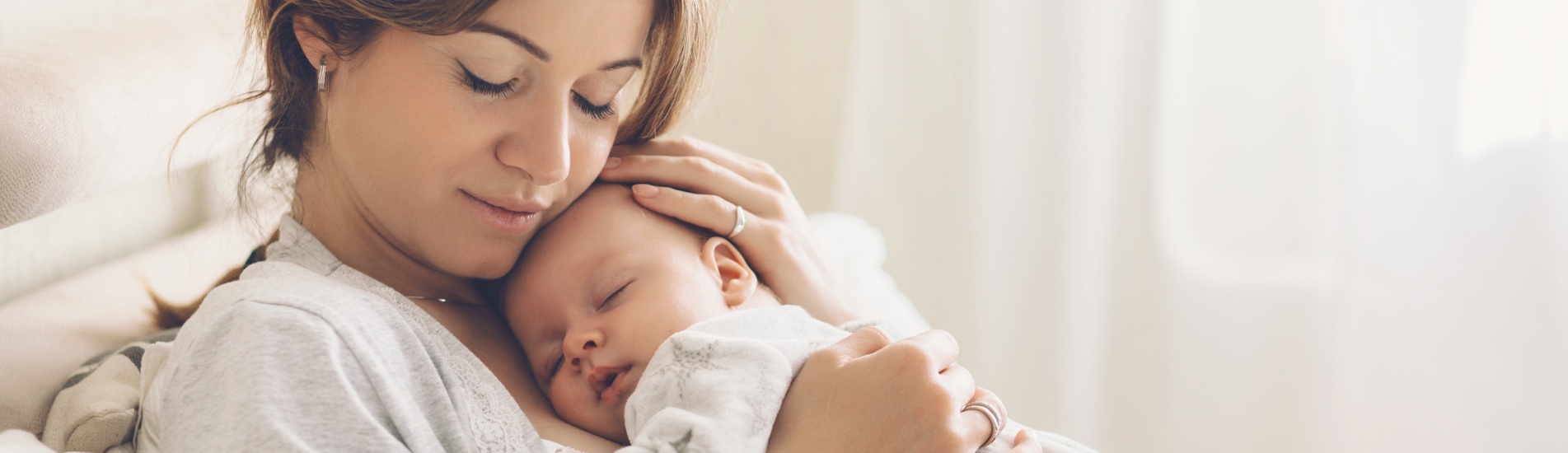 Kontaktläätsed noorele emale